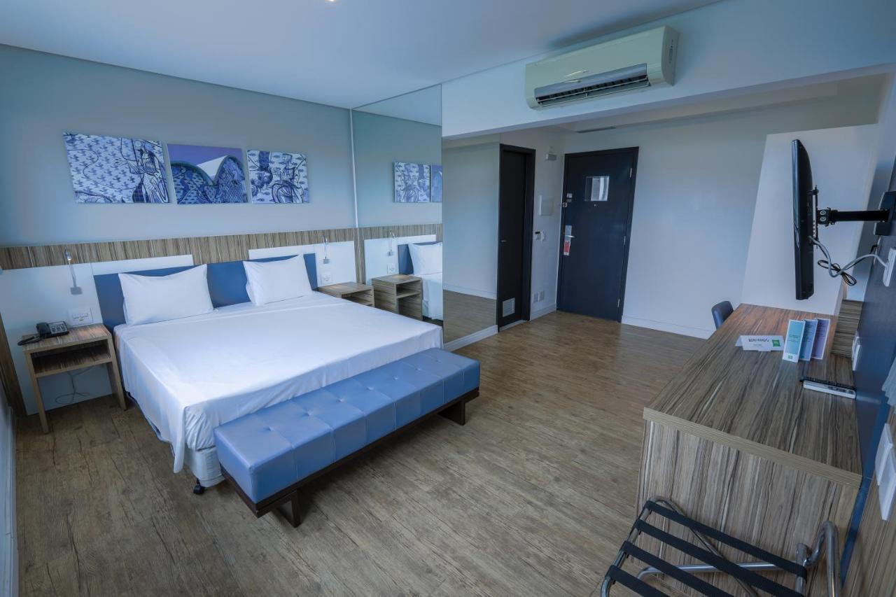 ホテル Ibis Styles Confins Aeroporto ラゴア・サンタ エクステリア 写真