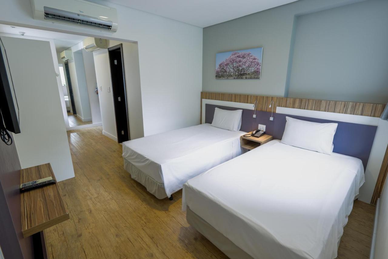 ホテル Ibis Styles Confins Aeroporto ラゴア・サンタ エクステリア 写真