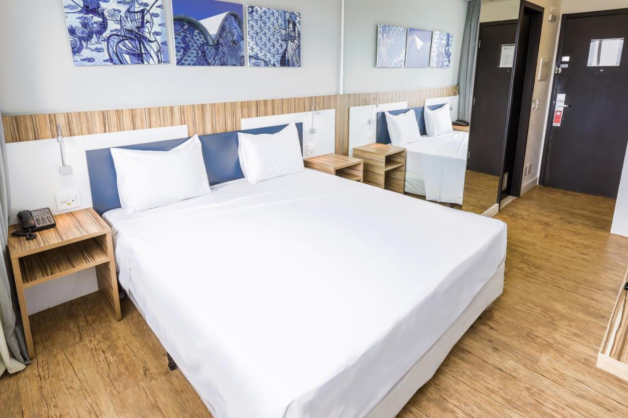 ホテル Ibis Styles Confins Aeroporto ラゴア・サンタ エクステリア 写真